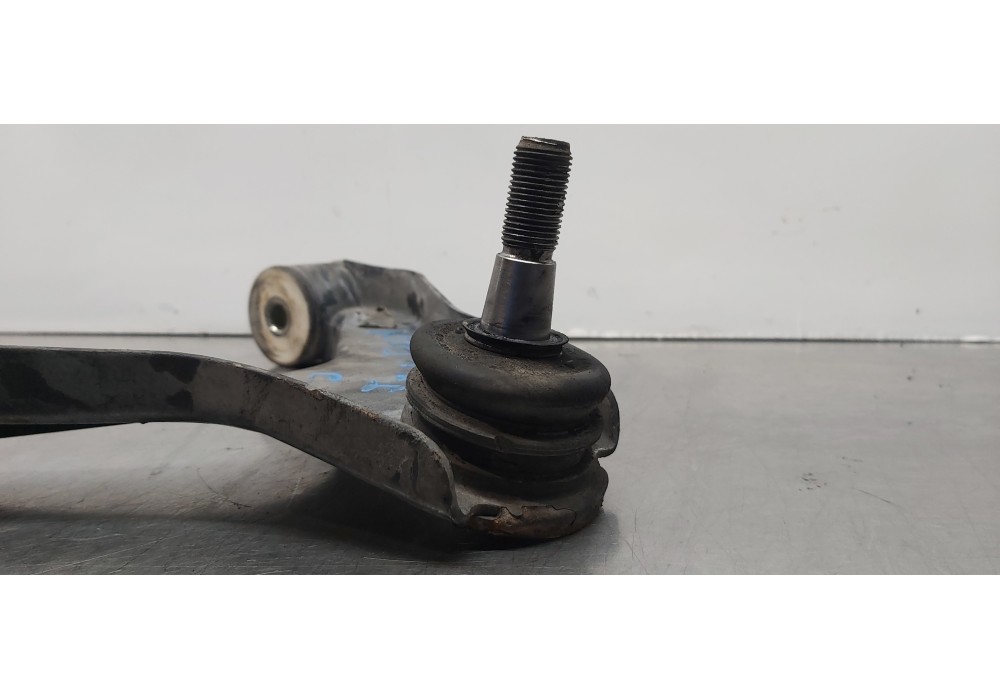 Recambio de brazo suspension superior delantero izquierdo para iveco daily caja cerrada furgon ´2017 referencia OEM IAM 58015642 Recambio de brazo suspension superior delantero izquierdo para iveco daily caja cerrada furgon ´2017 referencia OEM IAM 58015642