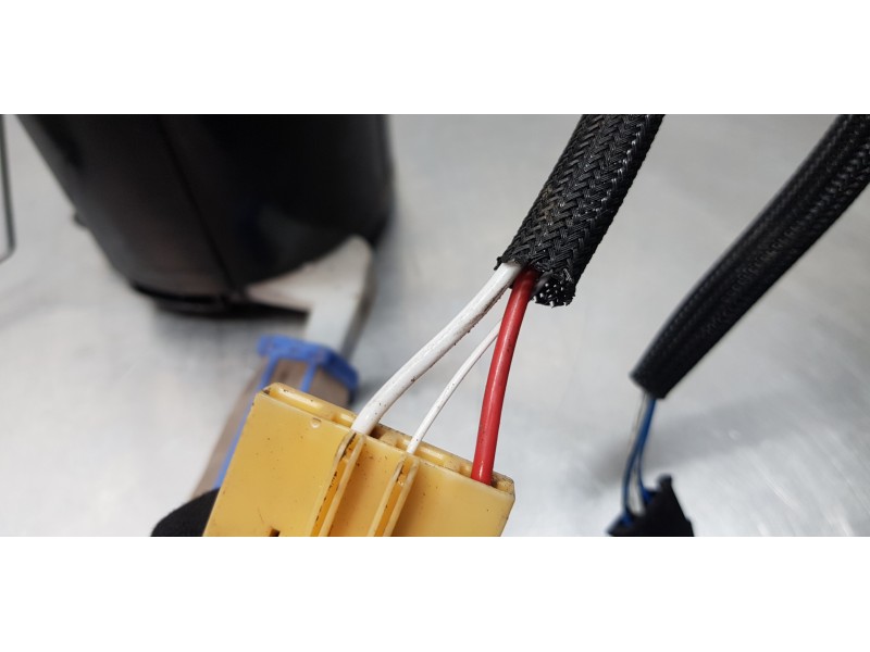 Recambio de aforador para land rover range rover vogue referencia OEM IAM LR040878  