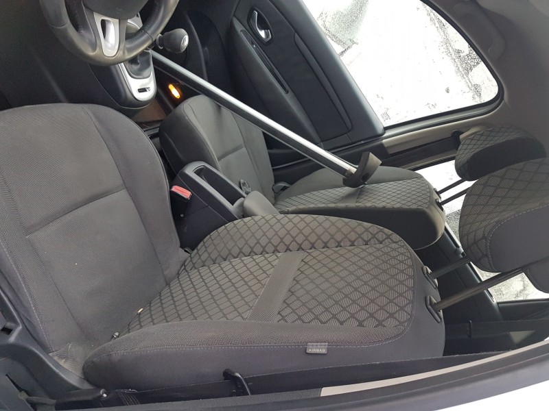 renault scenic iii del año 2011