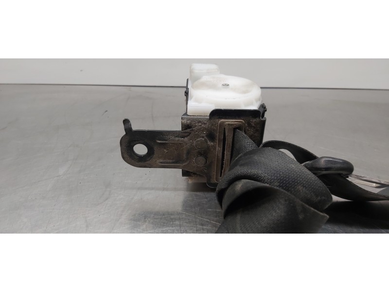 Recambio de cinturon seguridad trasero derecho para toyota auris touring sports (e18) hybrid active referencia OEM IAM 733600272