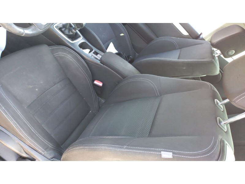 renault laguna coupe del año 2009