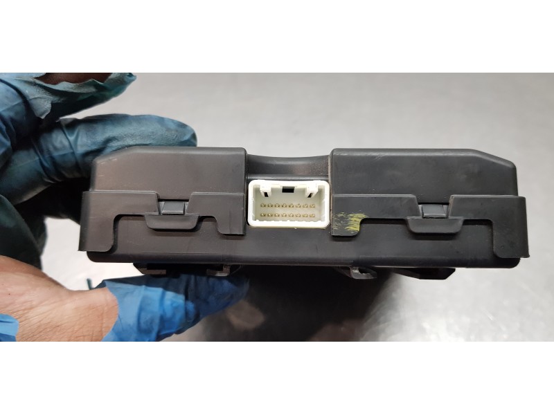 Recambio de modulo electronico para hyundai tucson style 4wd referencia OEM IAM 95400D7BW0  