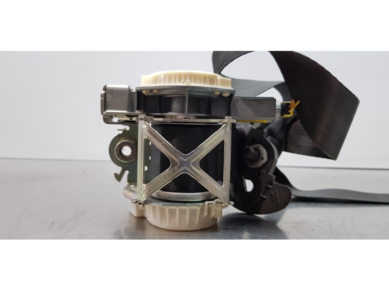Recambio de cinturon seguridad delantero derecho para peugeot 5008 allure referencia OEM IAM 98019795XX  