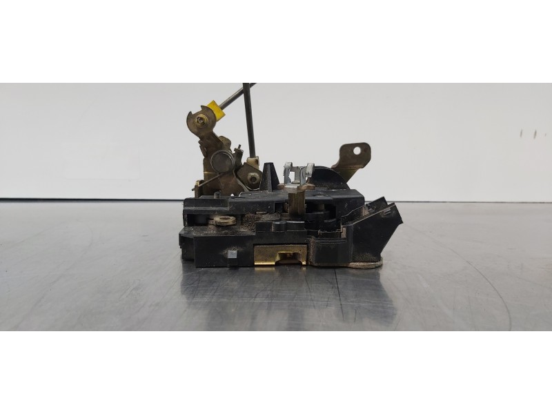 Recambio de cerradura puerta delantera derecha para renault kangoo (f/kc0) alize referencia OEM IAM 7701046800  