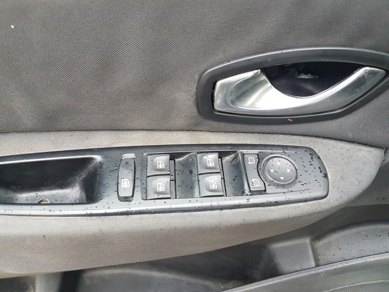 renault scenic iii del año 2011