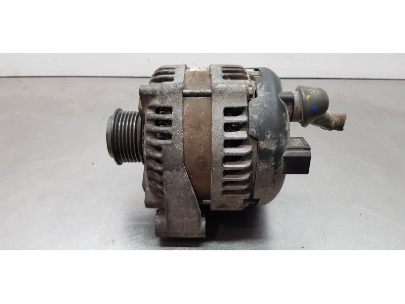 Recambio de alternador para land rover range rover vogue referencia OEM IAM LR034013  