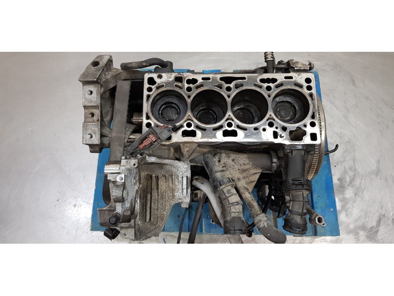 Recambio de bloque para skoda superb combi (3v5) active referencia OEM IAM CRL 04L100033C 04L100090J