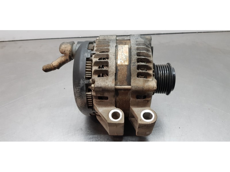 Recambio de alternador para land rover range rover vogue referencia OEM IAM LR034013  