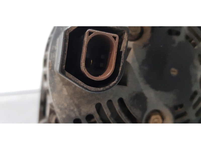 Recambio de alternador para land rover range rover vogue referencia OEM IAM LR034013  