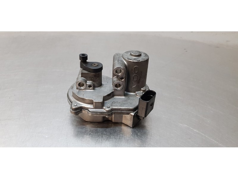 Recambio de colector admision para audi a8 (4e2) 4.0 tdi quattro referencia OEM IAM 057129086H  