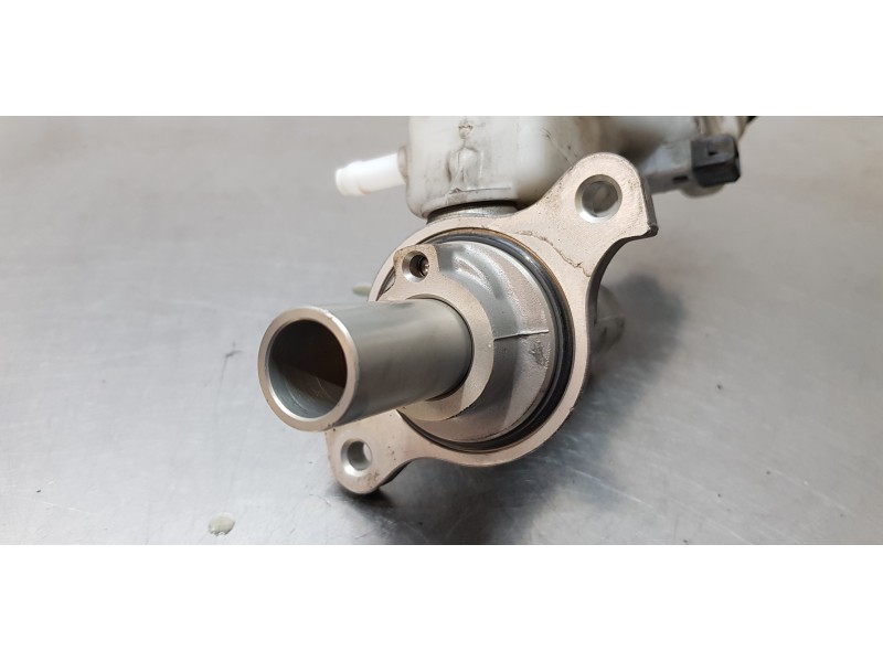 Recambio de bomba freno para kia carens ( ) concept referencia OEM IAM 58510A4800  