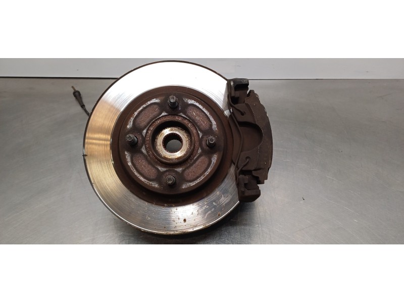 Recambio de mangueta delantera derecha para ford fiesta (cbk) ambiente referencia OEM IAM 1474306 2S613K185AE 