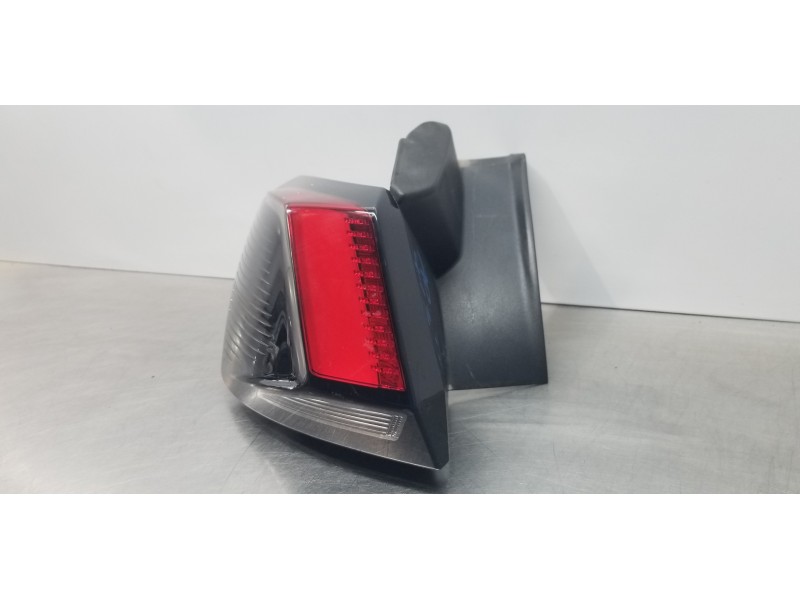 Recambio de piloto trasero izquierdo para peugeot 3008 allure referencia OEM IAM 9810477180  