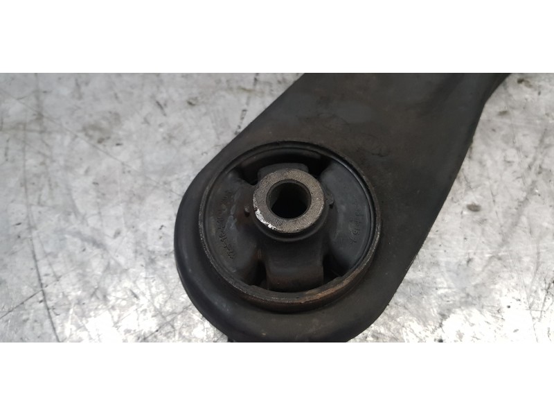 Recambio de brazo suspension inferior delantero derecho para kia carens ( ) concept referencia OEM IAM 54501A4000  