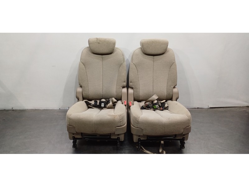 Recambio de asientos tercera fila ( pareja ) para kia carnival 2.9 crdi vgt concept referencia OEM IAM 895104D411   Recambio de asientos tercera fila ( pareja ) para kia carnival 2.9 crdi vgt concept referencia OEM IAM 895104D411