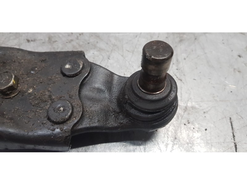 Recambio de brazo suspension inferior delantero derecho para kia carens ( ) concept referencia OEM IAM 54501A4000  
