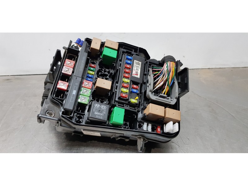 Recambio de caja reles / fusibles para kia carens ( ) concept referencia OEM IAM 91720A4791  
