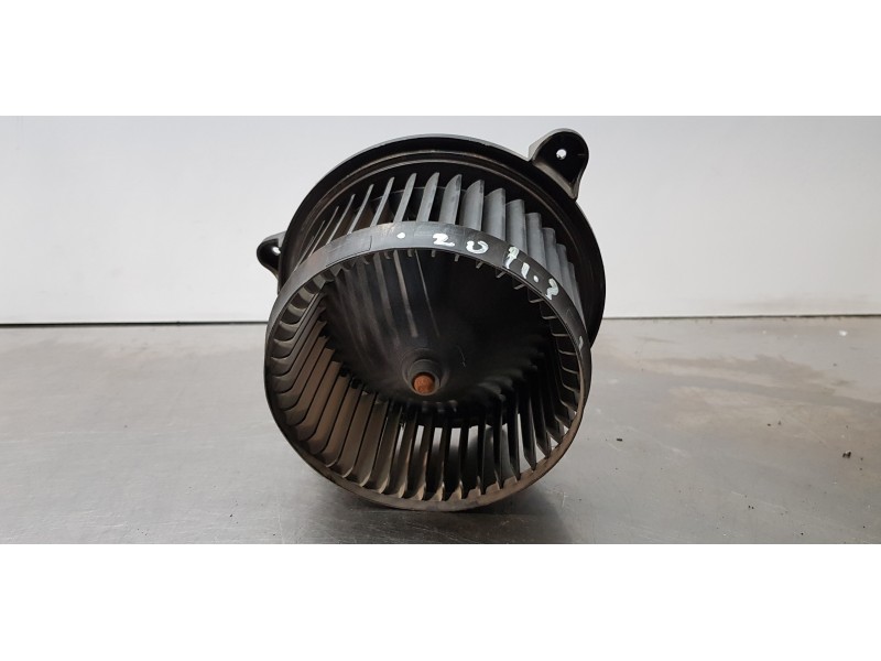 Recambio de motor calefaccion para ford ka+ ultimate referencia OEM IAM AV1119846AB  