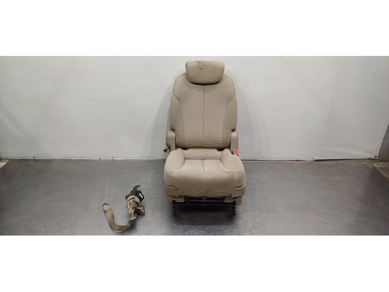 Recambio de asientos tercera fila ( pareja ) para kia carnival 2.9 crdi vgt concept referencia OEM IAM 895104D411   Recambio de asientos tercera fila ( pareja ) para kia carnival 2.9 crdi vgt concept referencia OEM IAM 895104D411