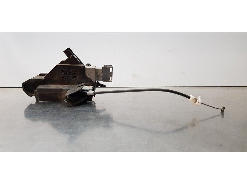 Recambio de cerradura puerta delantera derecha para citroen c4 coupe collection referencia OEM IAM 9683417380  