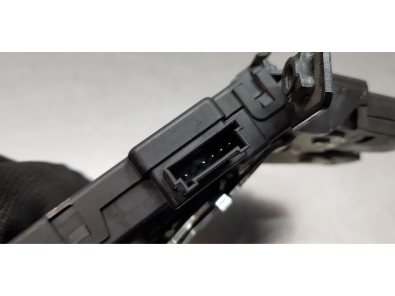 Recambio de cerradura maletero / porton para land rover range rover vogue referencia OEM IAM LR034349  