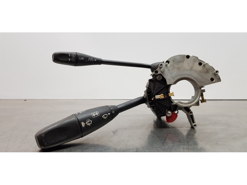 Recambio de mando intermitentes para mercedes clase cls (w219) 350 (219.356) referencia OEM IAM A1715402245 A1715402445 
