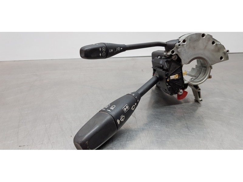 Recambio de mando intermitentes para mercedes clase cls (w219) 350 (219.356) referencia OEM IAM A1715402245 A1715402445 