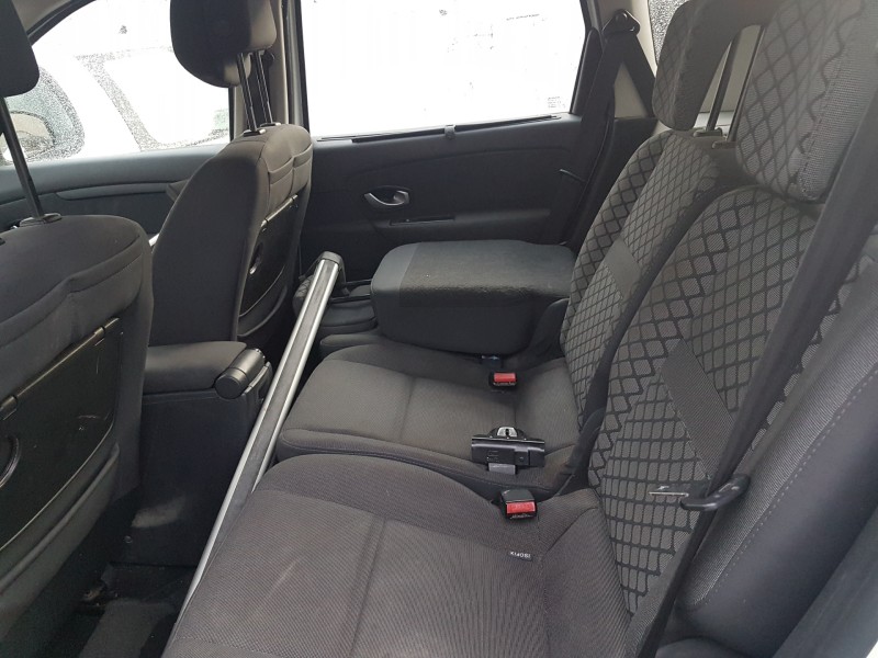 renault scenic iii del año 2011