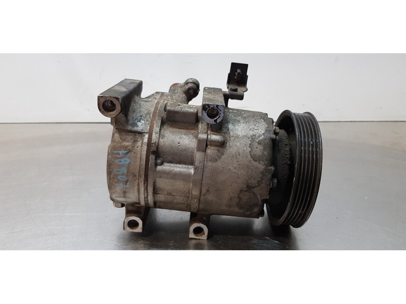 Recambio de compresor aire acondicionado para kia carens ( ) concept referencia OEM IAM 97701A4500  