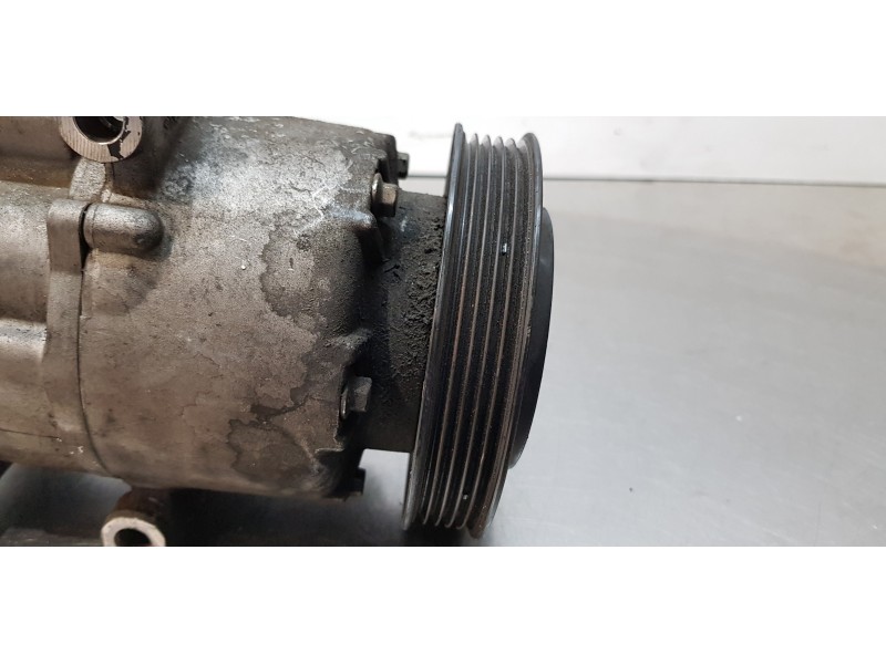 Recambio de compresor aire acondicionado para kia carens ( ) concept referencia OEM IAM 97701A4500  