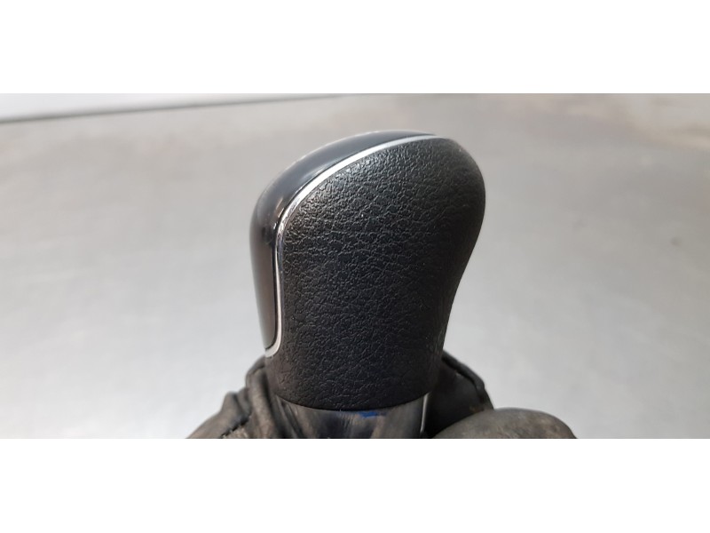 Recambio de pomo palanca cambio para ford ka+ ultimate referencia OEM IAM J7BR7H409AVC  