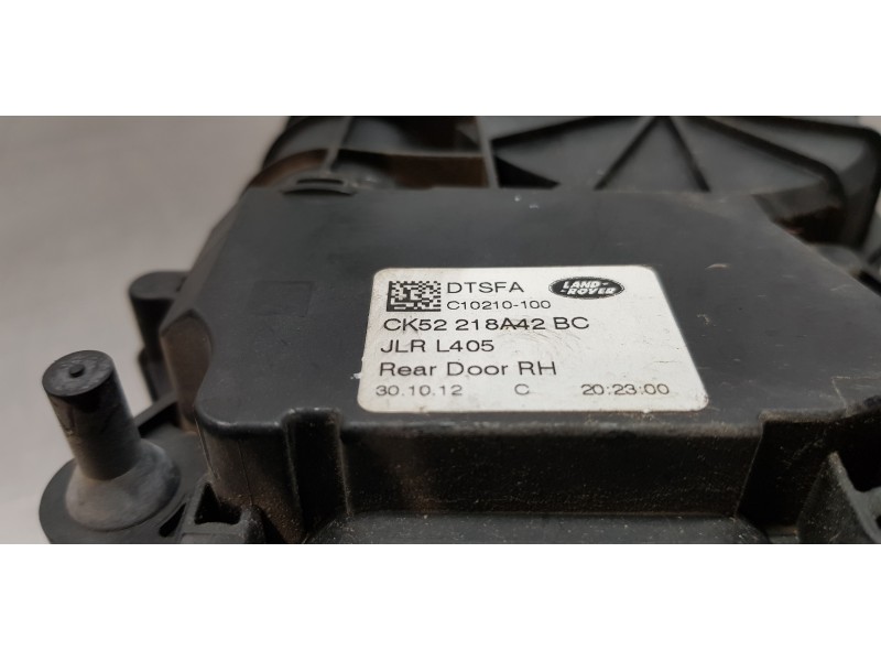 Recambio de motor cierre centralizado trasero derecho para land rover range rover vogue referencia OEM IAM LR038298  