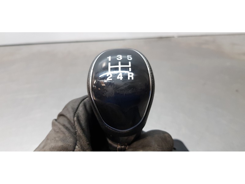 Recambio de pomo palanca cambio para ford ka+ ultimate referencia OEM IAM J7BR7H409AVC  
