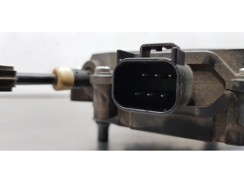 Recambio de motor cierre centralizado trasero izquierdo para land rover range rover vogue referencia OEM IAM LR038298  