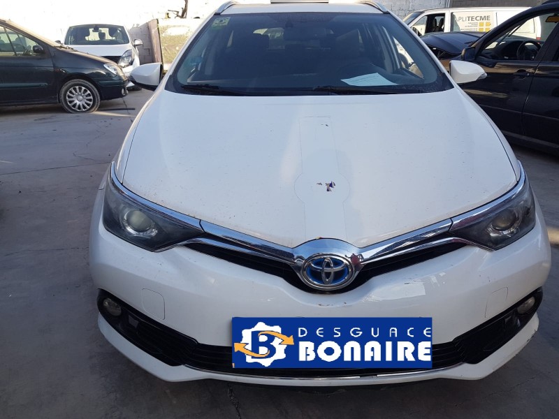 toyota auris touring sports (e18) del año 2015