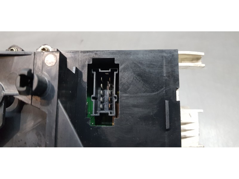 Recambio de mando climatizador para mercedes clase a (w168) 170 cdi (168.008) referencia OEM IAM 1688300485  