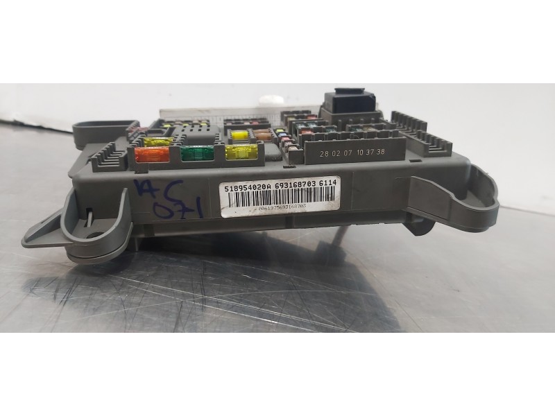 Recambio de caja reles / fusibles para bmw x5 (e70) xdrive30d referencia OEM IAM 6931687  