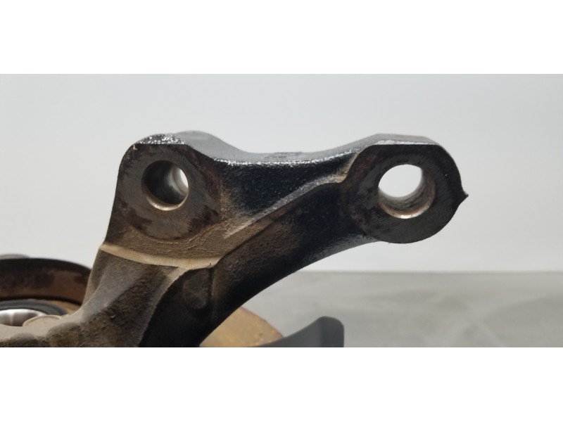 Recambio de mangueta delantera derecha para hyundai tucson tl referencia OEM IAM 51716D7000  