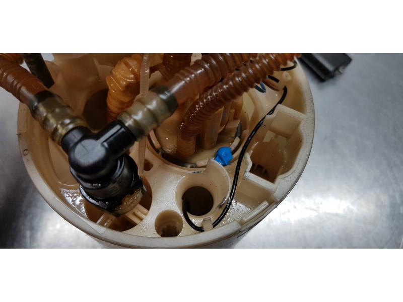 Recambio de aforador para seat leon st (5f8) reference referencia OEM IAM 5Q0919050BA 5Q0919050AN  Recambio de aforador para seat leon st (5f8) reference referencia OEM IAM 5Q0919050BA 5Q0919050AN