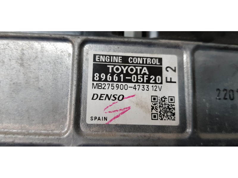 Recambio de centralita motor uce para toyota avensis (t27) executive referencia OEM IAM 8966105F20  