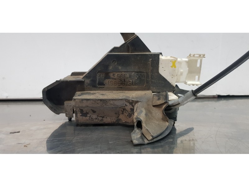 Recambio de cerradura puerta delantera derecha para citroen c4 berlina collection referencia OEM IAM 9136AG  