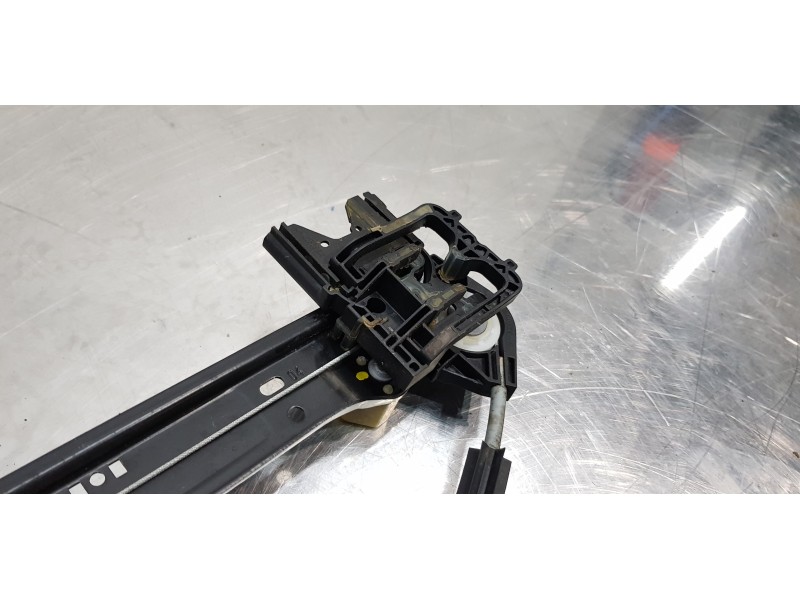 Recambio de elevalunas trasero derecho para land rover range rover vogue referencia OEM IAM LR034290  