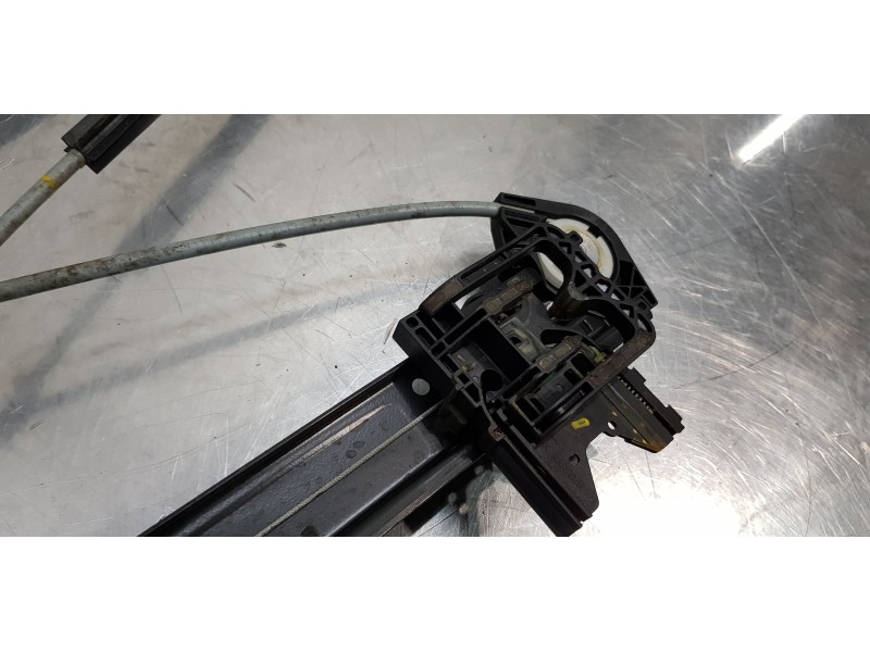 Recambio de elevalunas trasero derecho para land rover range rover vogue referencia OEM IAM LR034290  