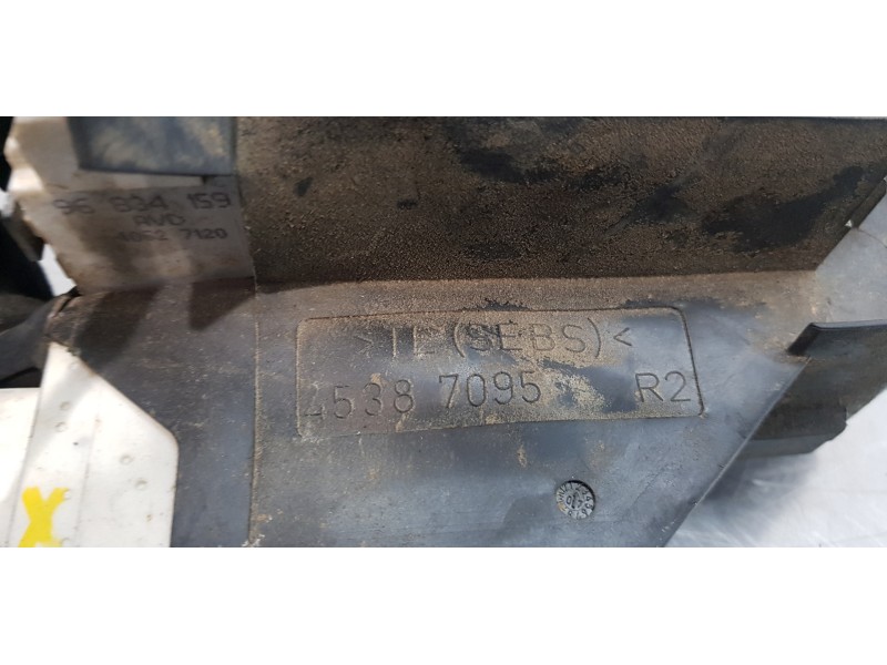 Recambio de cerradura puerta delantera derecha para citroen c4 berlina collection referencia OEM IAM 9136AG  