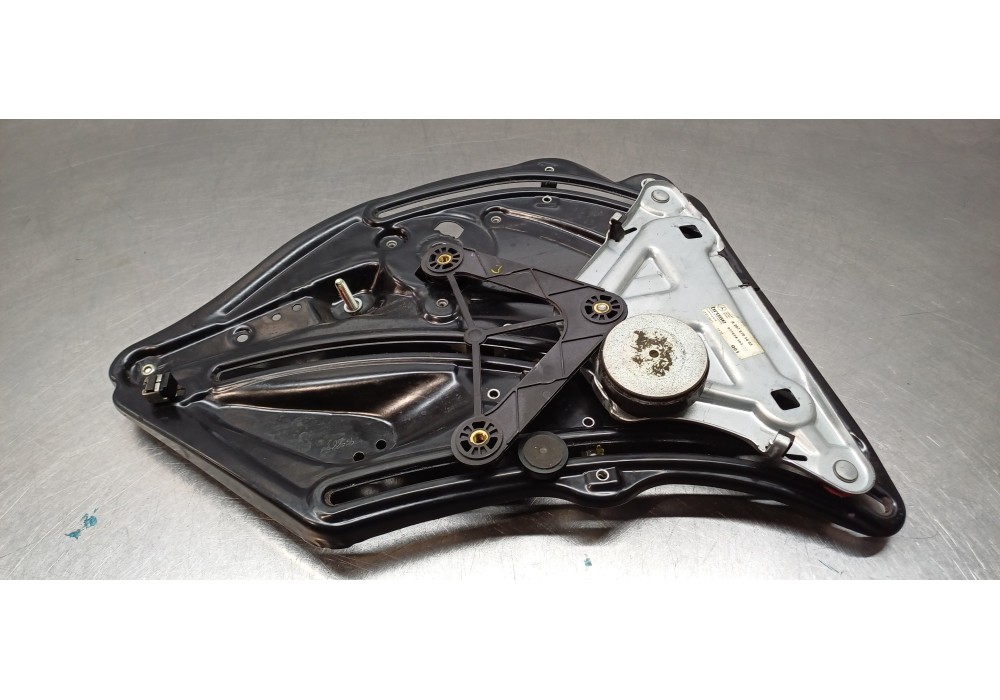 Recambio de elevalunas trasero derecho para mercedes clase clk (w207) coupe 3.0 cdi cat referencia OEM IAM A2076701403  