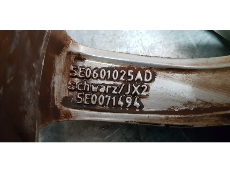 Recambio de llanta para skoda octavia combi (5e5) ambition referencia OEM IAM 5E0601025B   Recambio de llanta para skoda octavia combi (5e5) ambition referencia OEM IAM 5E0601025B