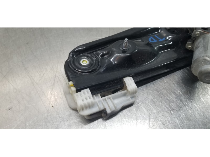 Recambio de elevalunas trasero derecho para bmw x3 (f25) xdrive 20d referencia OEM IAM 51357382138  