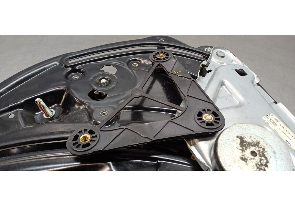 Recambio de elevalunas trasero derecho para mercedes clase clk (w207) coupe 3.0 cdi cat referencia OEM IAM A2076701403  