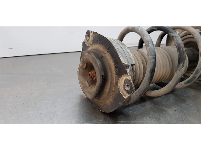 Recambio de amortiguador delantero derecho para nissan juke (f15) visia referencia OEM IAM 54302BX81A  