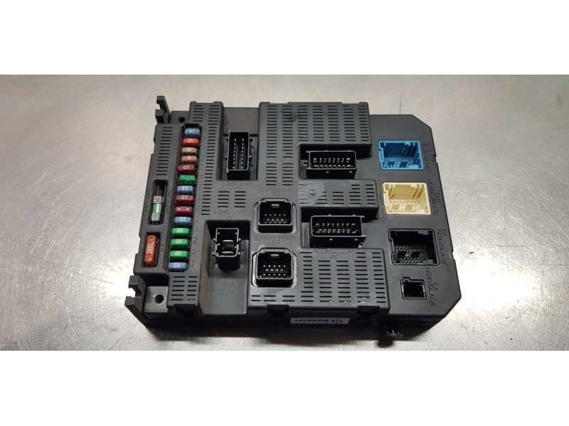 Recambio de caja reles / fusibles para peugeot 207 premium referencia OEM IAM 9659285580 BSI F08 